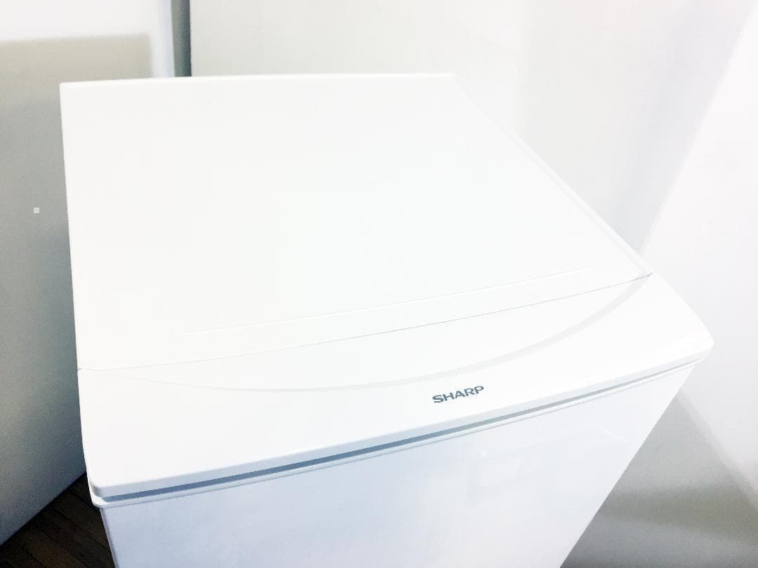 送料無料★SHARP 137L 冷蔵庫【SJ-D14C-W】