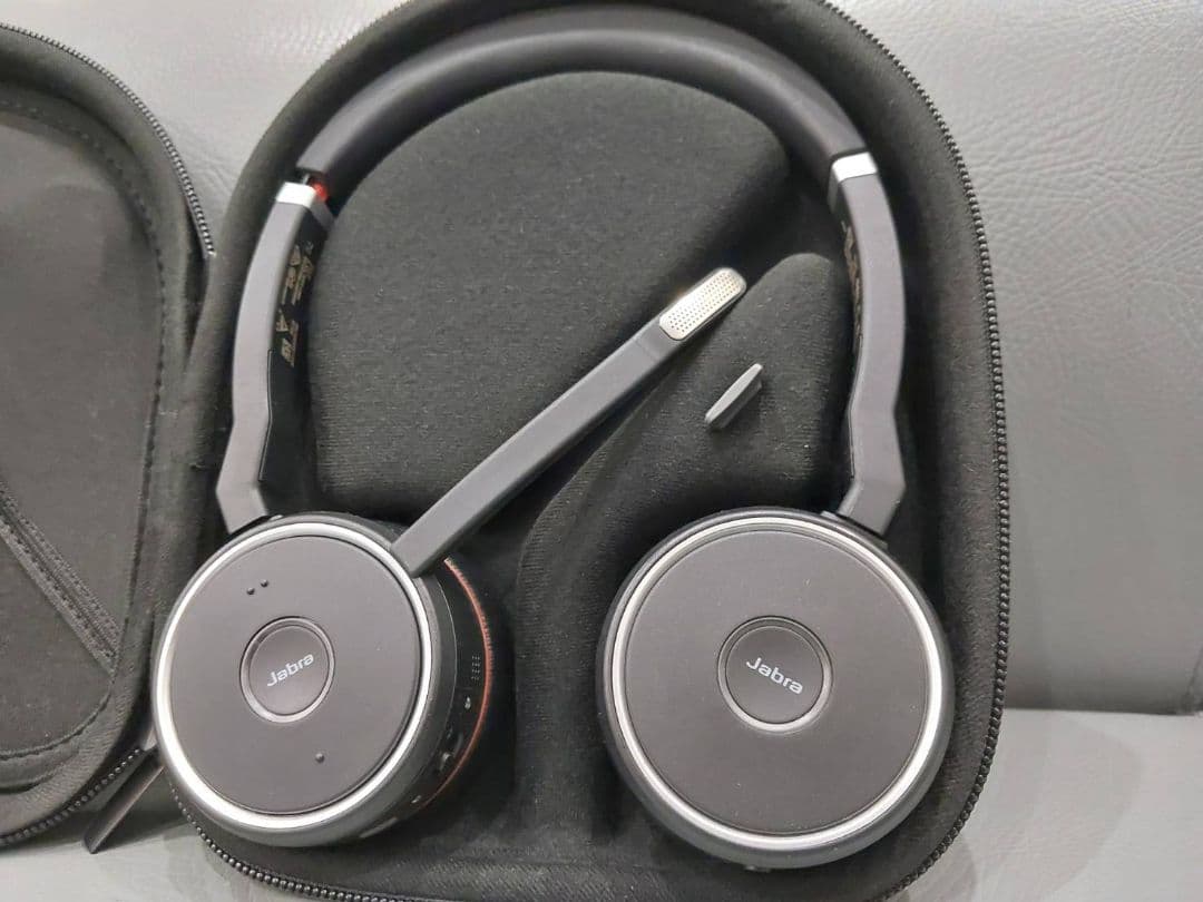 ☆美品☆　Jabra Evolve 75 HSC040W ヘッドセット　ケース付