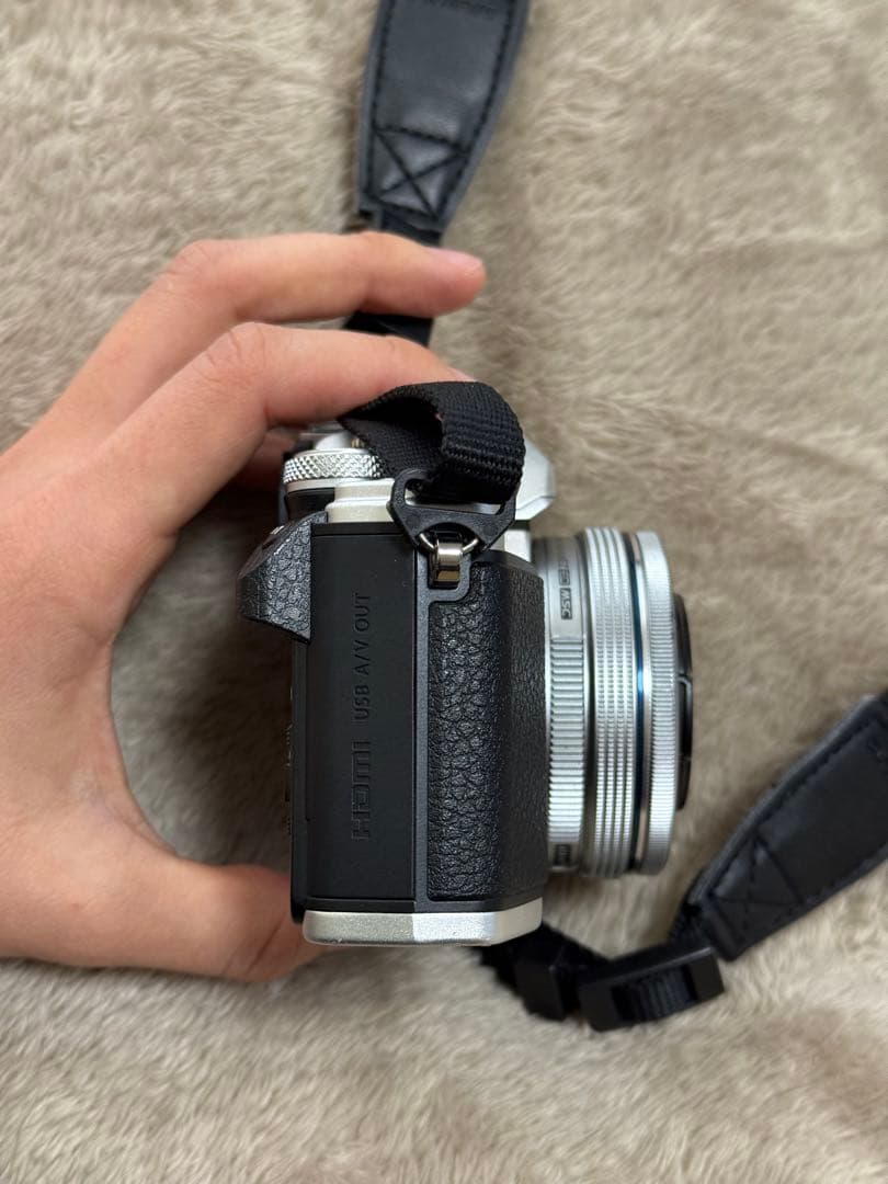 OLYMPUS E-M10 Mark Ⅱ 一眼レフカメラ