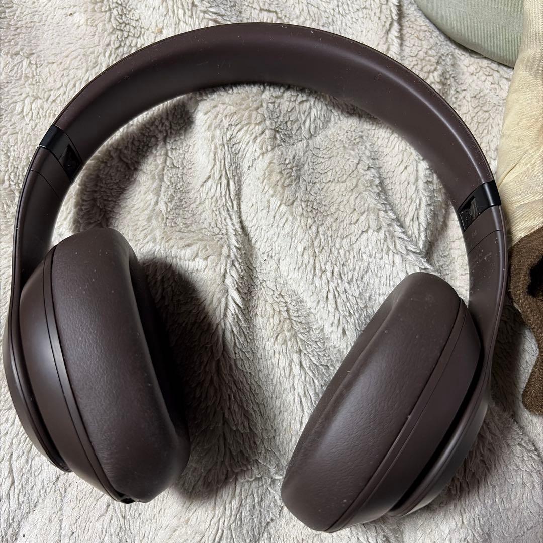 Beats Studio Pro ワイヤレスヘッドホン ブラウン