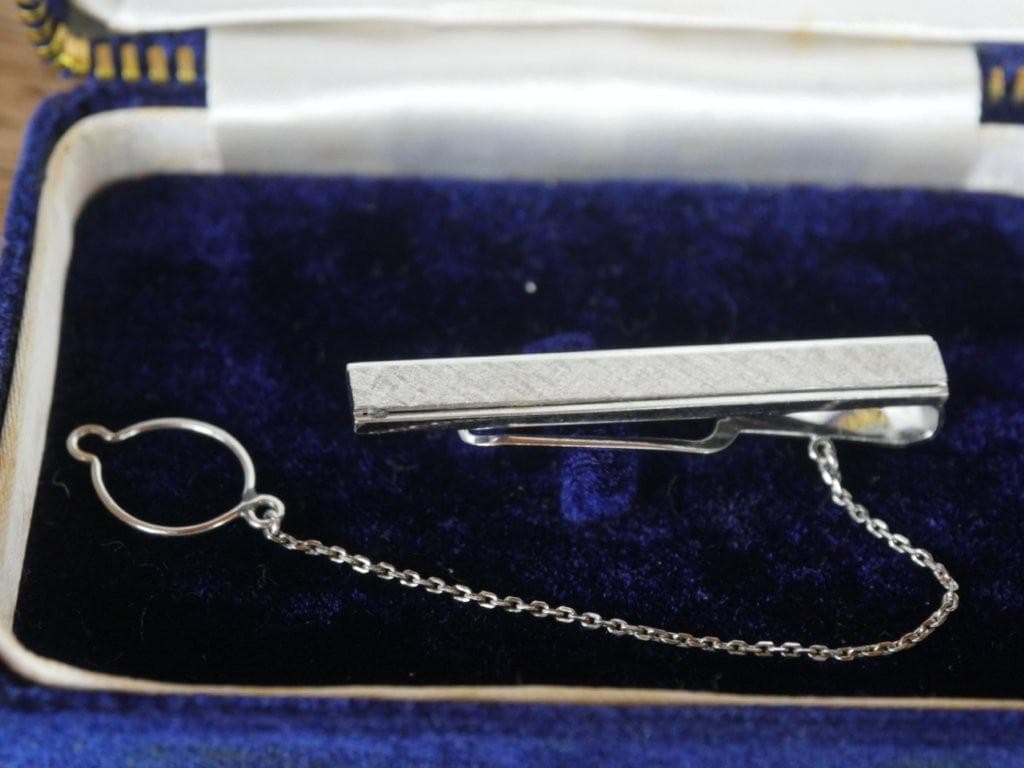 プラチナ ネクタイピン チェーン付き 7.7g