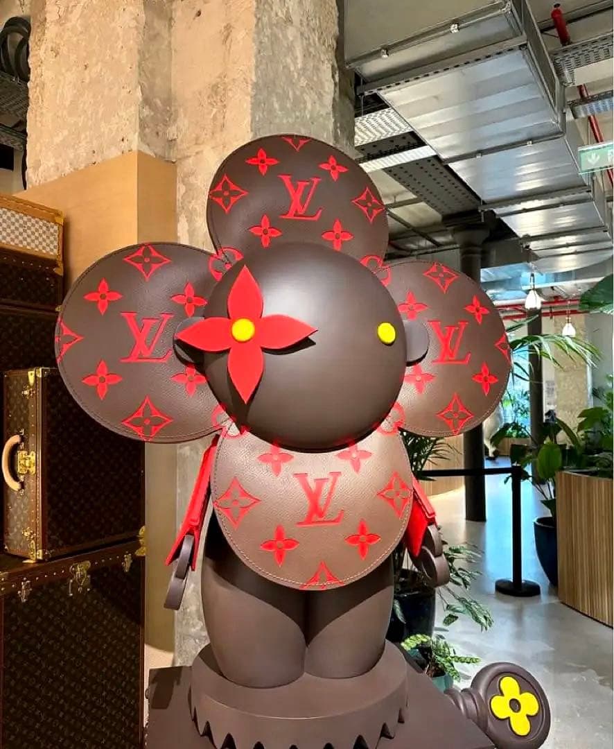 菓子 LOUIS VUITTON \