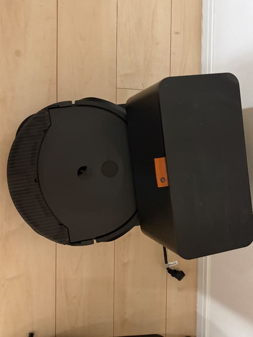 ルンバ コンボ 10 Max ロボット + AutoEmpty™. 水拭き両用