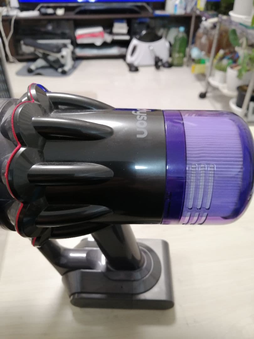美品！格安!ダイソンSV 18本体純正バッテリー付き