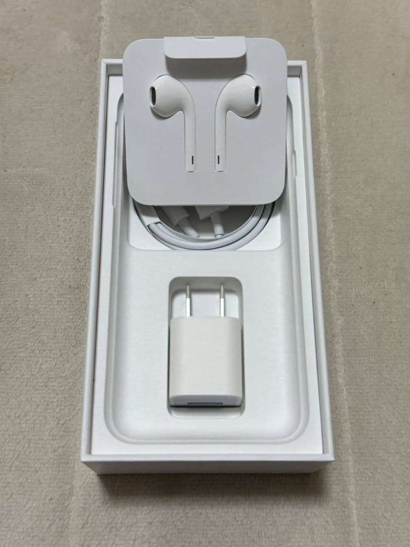 新品未使用 iPhone7 32GB Softbank