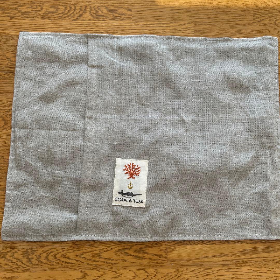 コーラル&タスク Coral&Tusk ３匹のクマのクッションカバー　新作