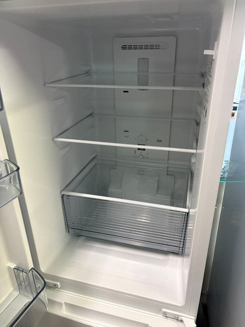SHARP　２ドア冷蔵庫　2023年モデル　179ℓ　SJ-D18J-W