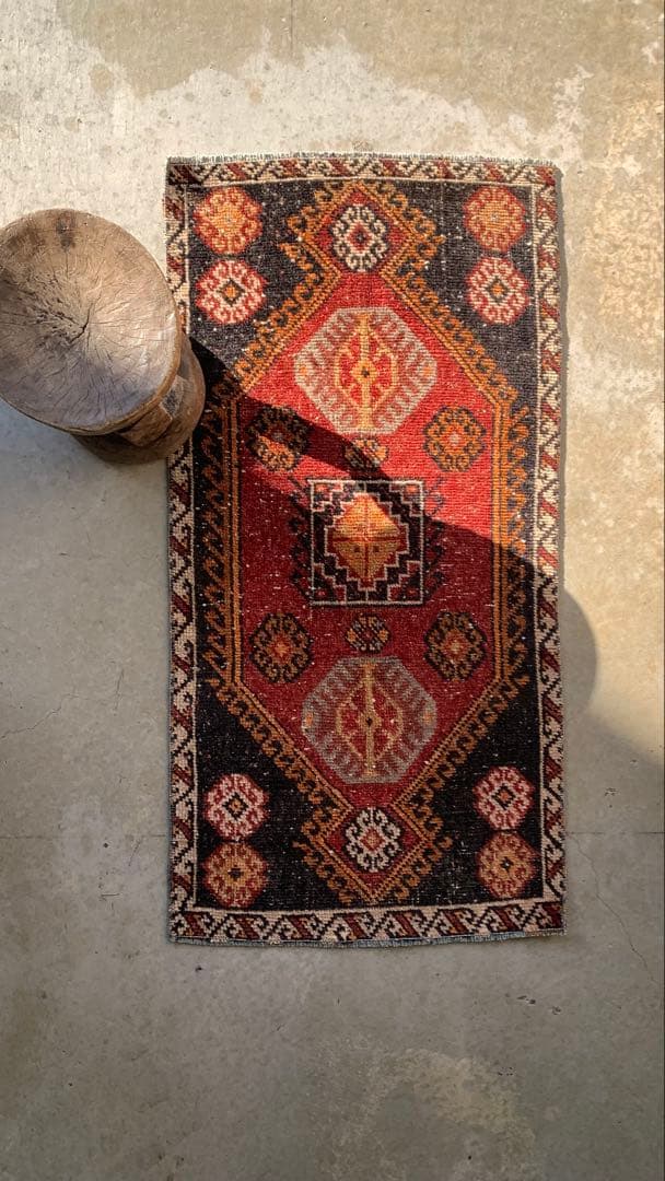 48×93 “Paper balloons” ViNTAGE RUG