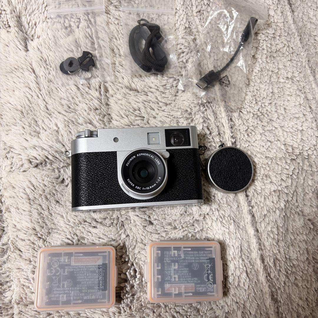 A*.様 FUJIFILM X Half シルバー 富士フイルム