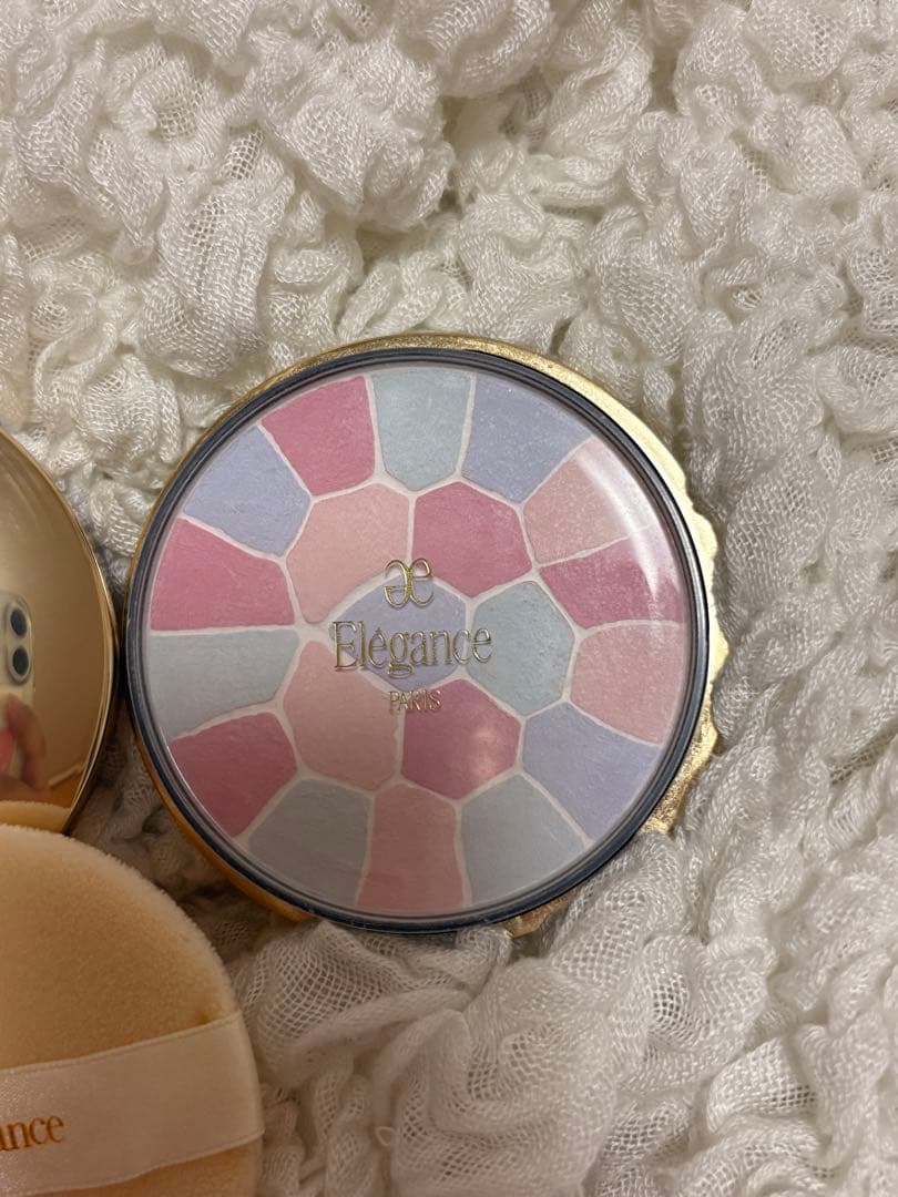 Elegance プレストパウダー 多色パステル