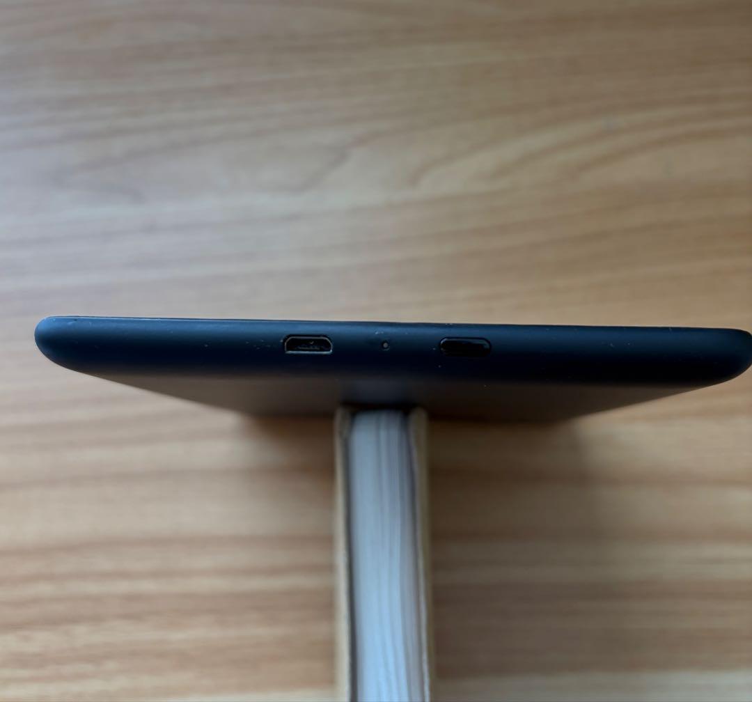 Kindle paperwhite 第10世代 32GB Wi-Fi 充電器付き