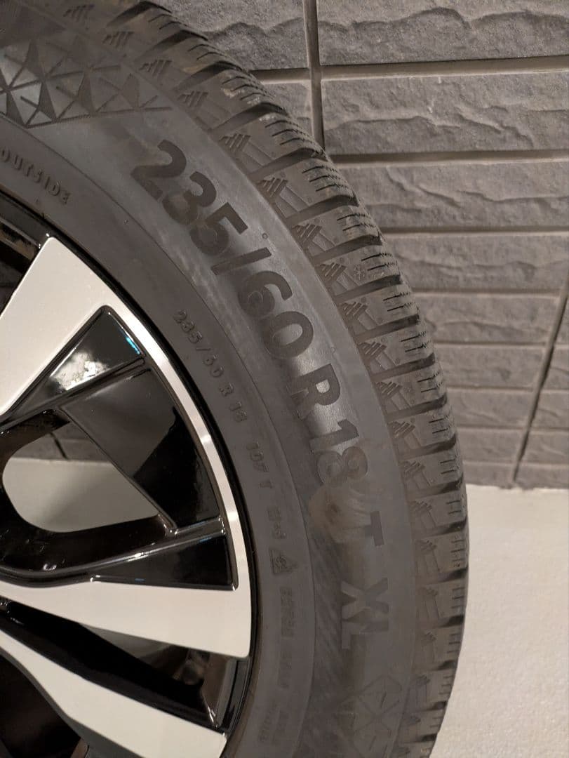 ボルボ XC60用の純正ホイールとスタッドレスタイヤ4本セット