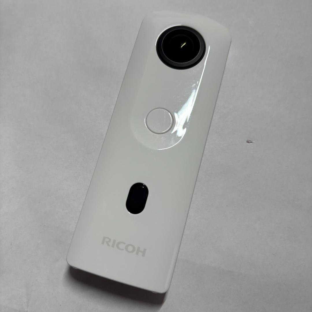 【超美品・送料込み】リコー THETA SC2 全天球カメラ ホワイト