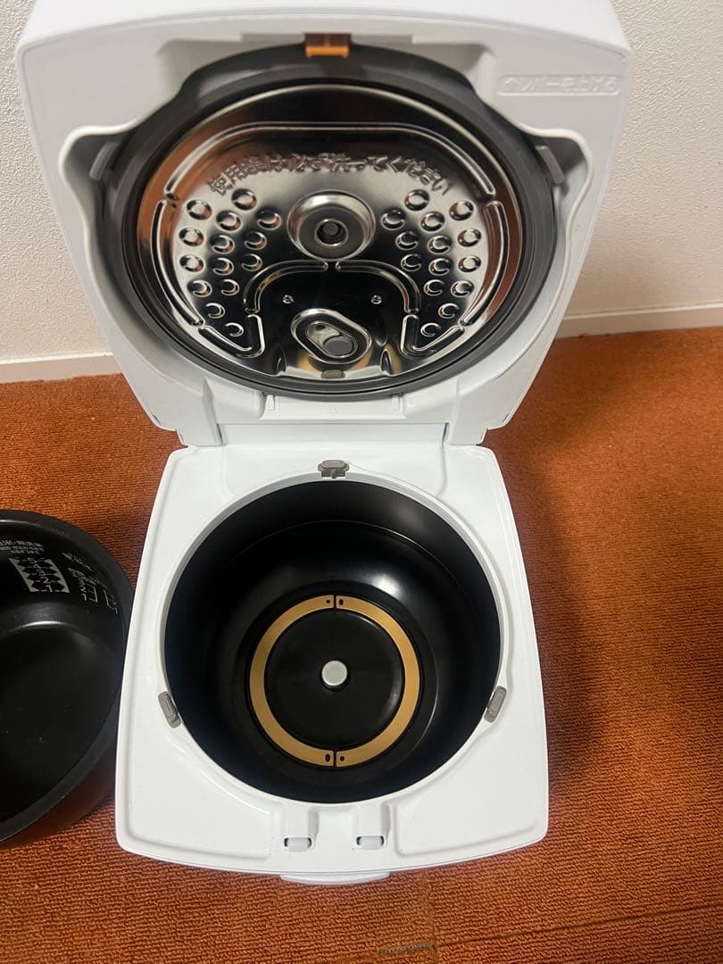 16　美品 三菱 2024年製 IHジャー炊飯器 NJ-VW10F-W