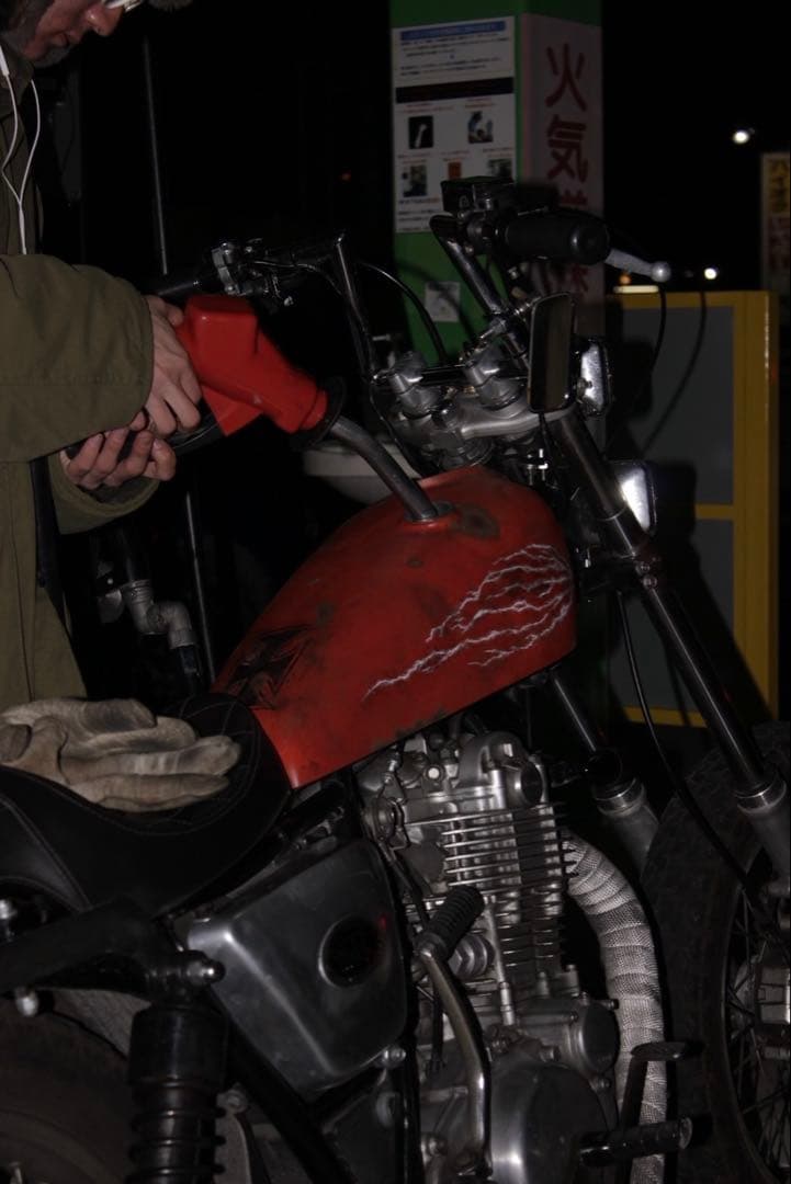 SR400 goods ティアドロップヴィンテージタンク ガソリンタンク