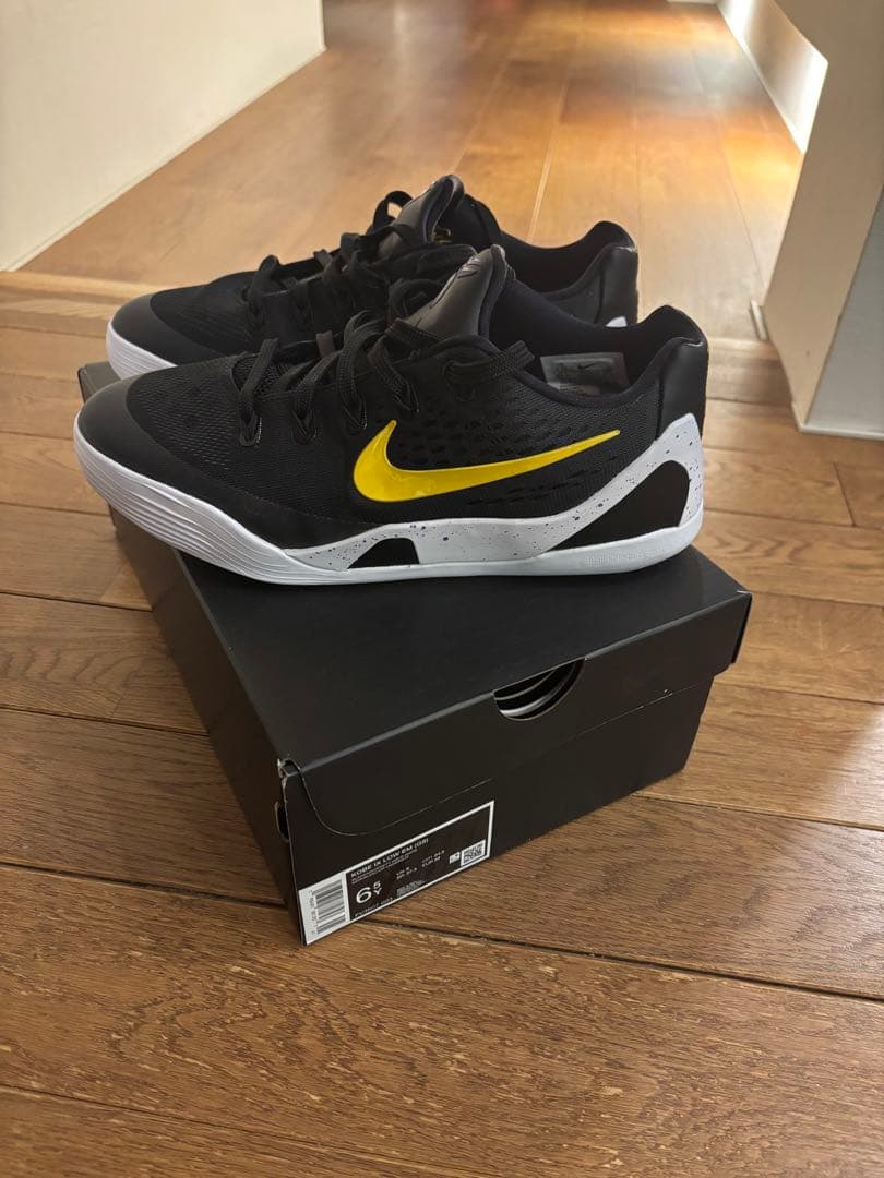 クリスマスセール　Nike Kobe バスケットボールシューズ 黒/黄