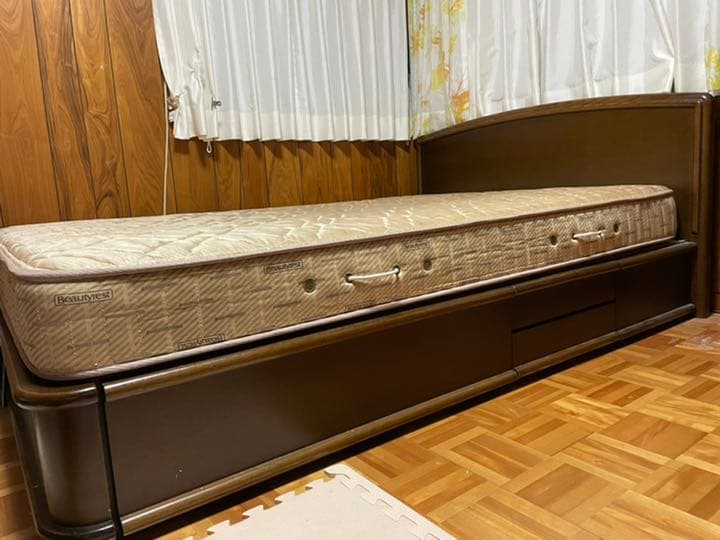 【一時的に値下げ】シモンズ　ダブルベッド【引取限定】