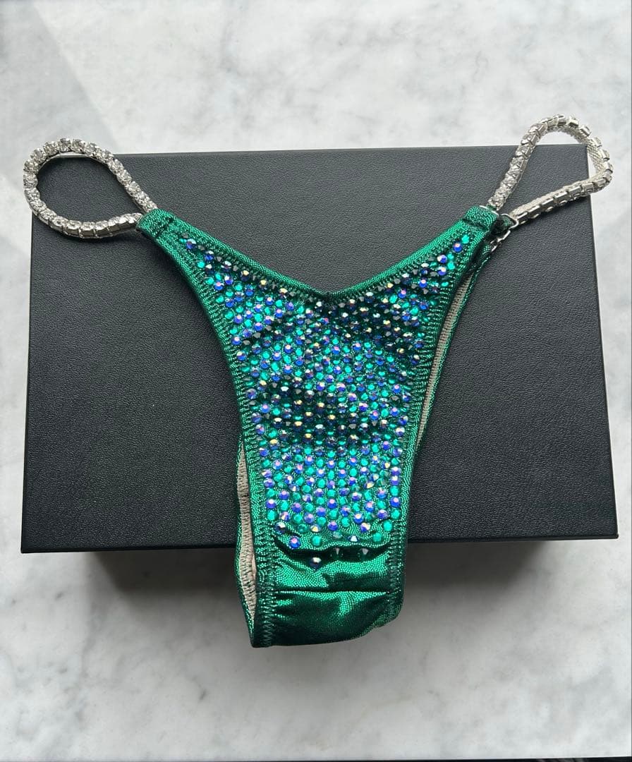 超美品　キラキラビキニ　コンテストビキニ　Season bikini FWJ