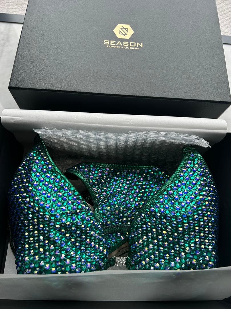 超美品　キラキラビキニ　コンテストビキニ　Season bikini FWJ