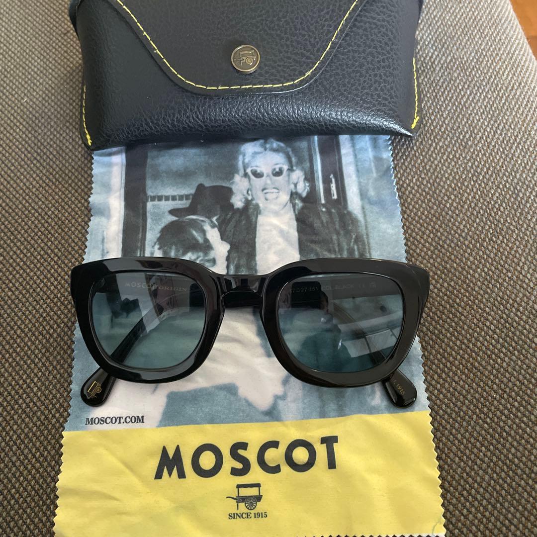m*x様 MOSCOT ブラックサングラス ケース付き
