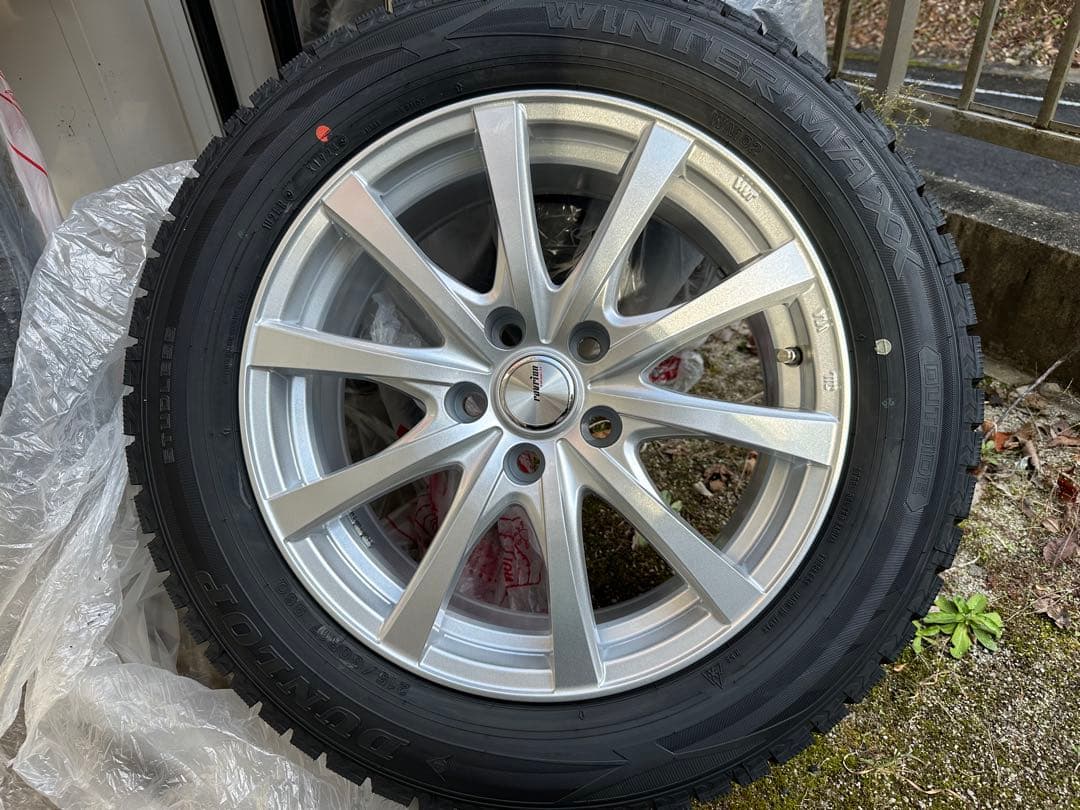 DUNLOP WINTER MAXX215/60R1タイヤアルミセット17インチ