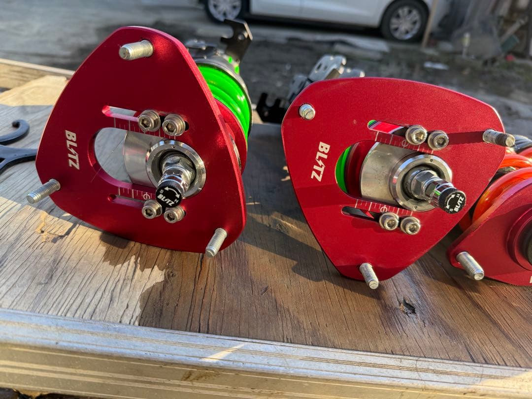 トヨタ86用 BLITZ ZZR車高調