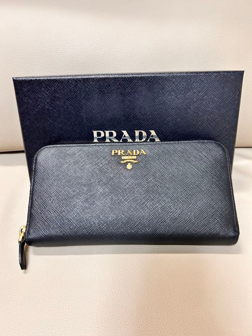 PRADA プラダ 長財布 ラウンドファスナー 黒 正規品 箱付き