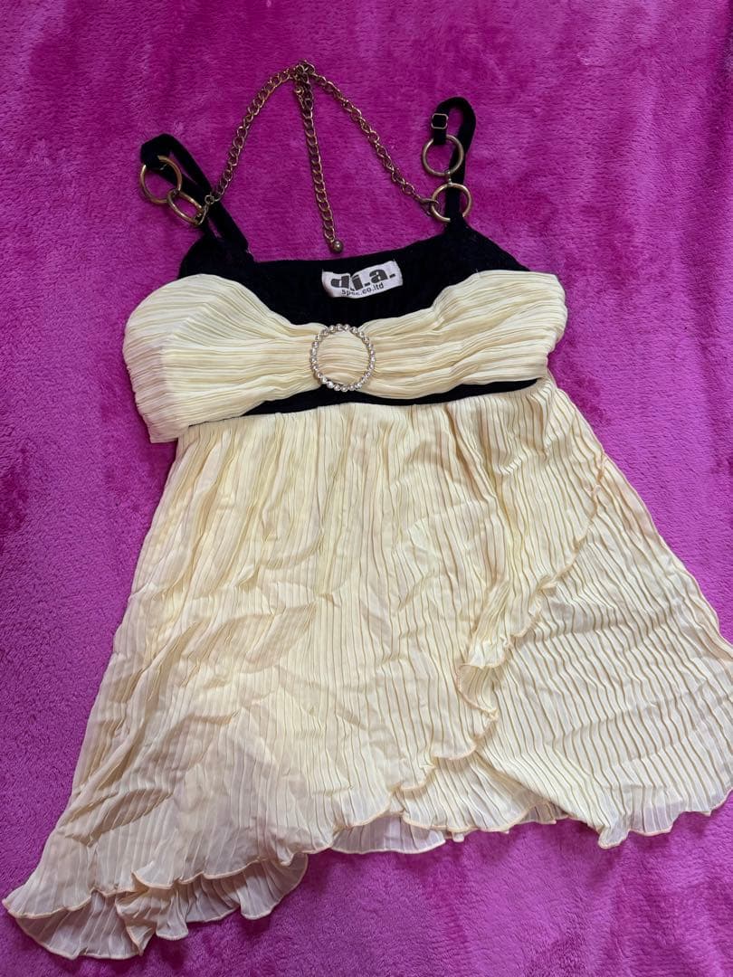 d.i.a. プリーツ　キャミソール