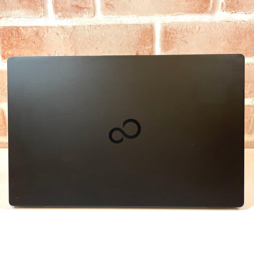 ★2021年製★ 第11世代Core i7 メモリ16GB 富士通 WW4