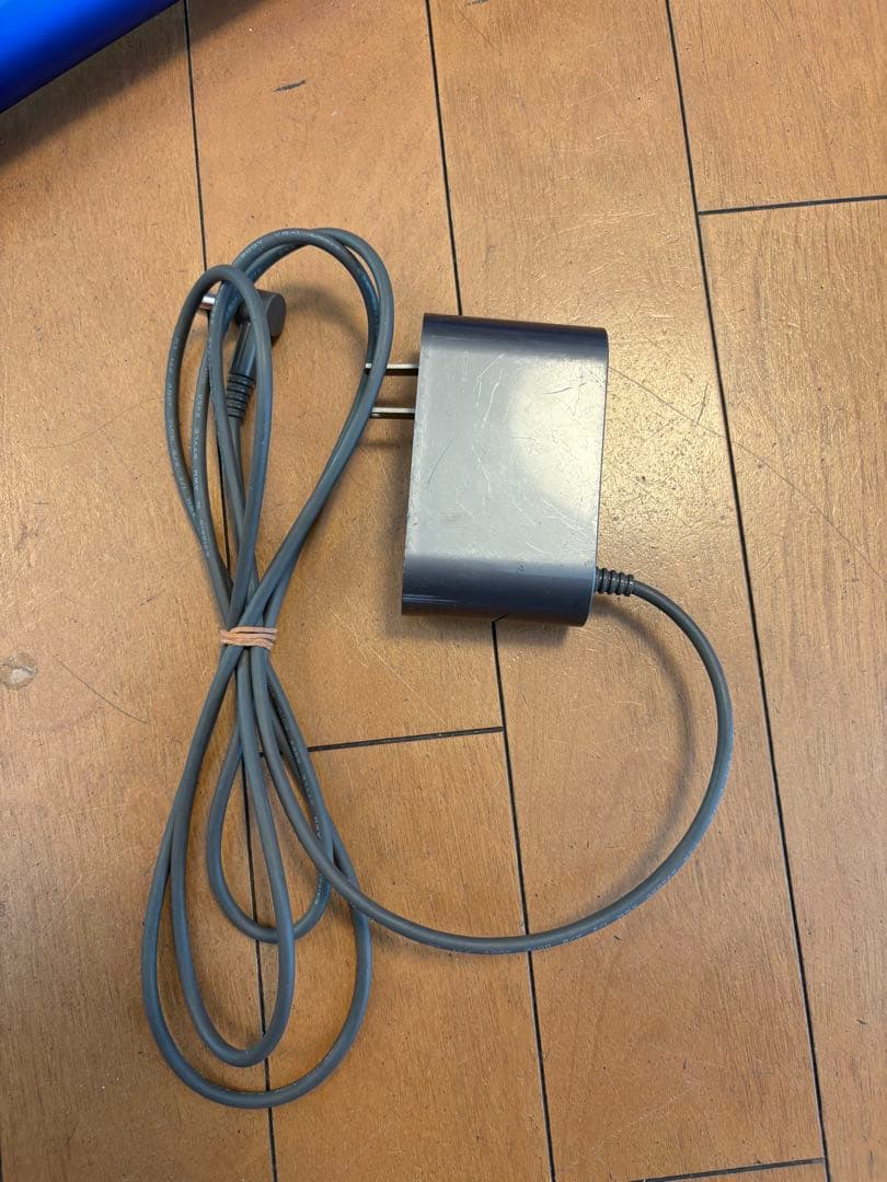 dyson スティッククリーナー 本体　SV12 付属品　現状品　動作ok