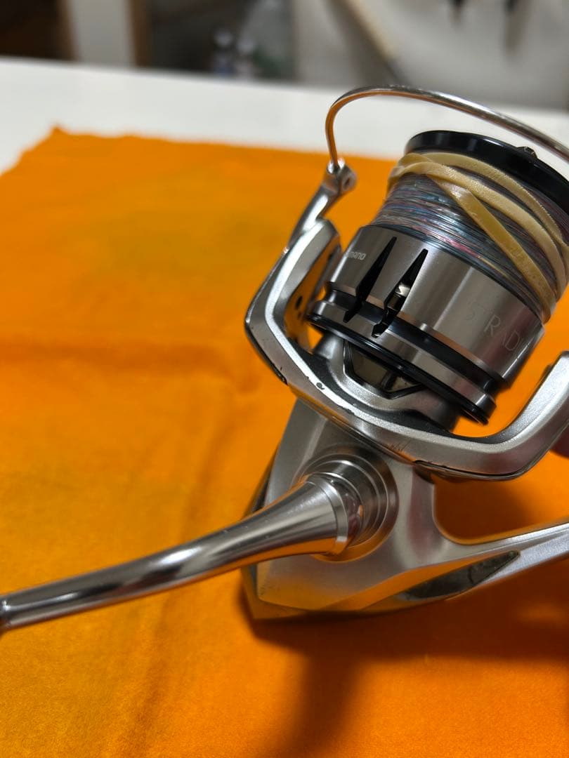 SHIMANO STRADIC 4000MHG スピニングリール