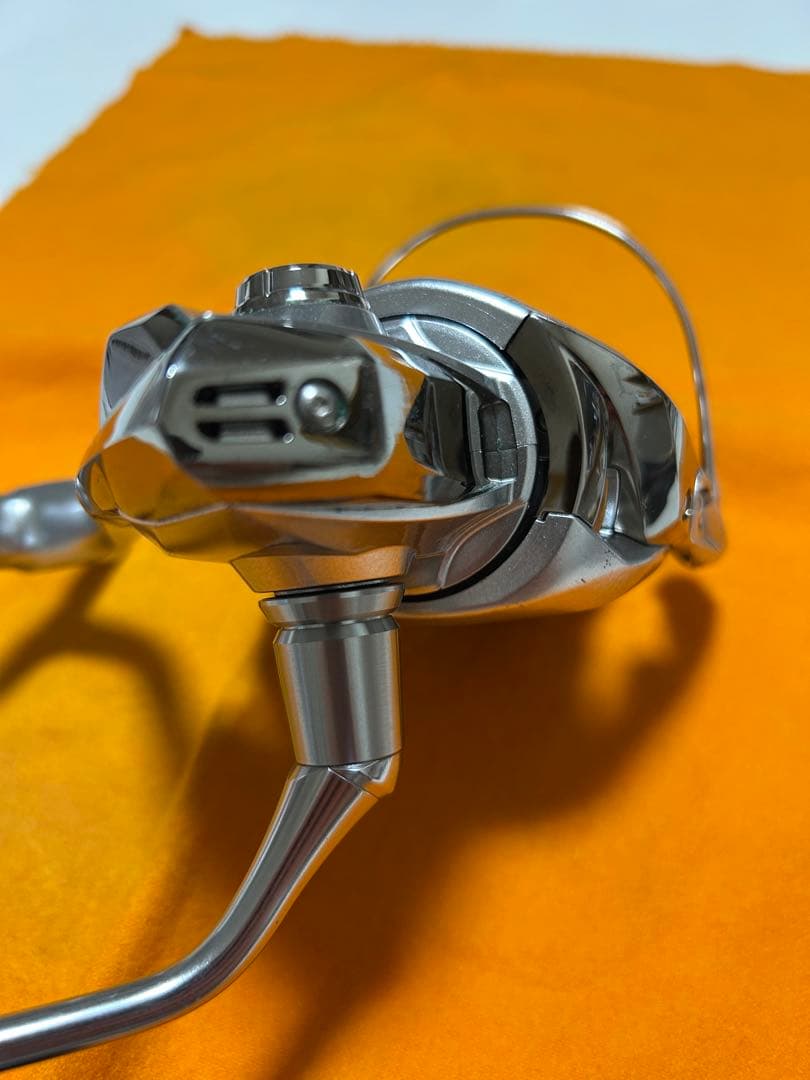 SHIMANO STRADIC 4000MHG スピニングリール