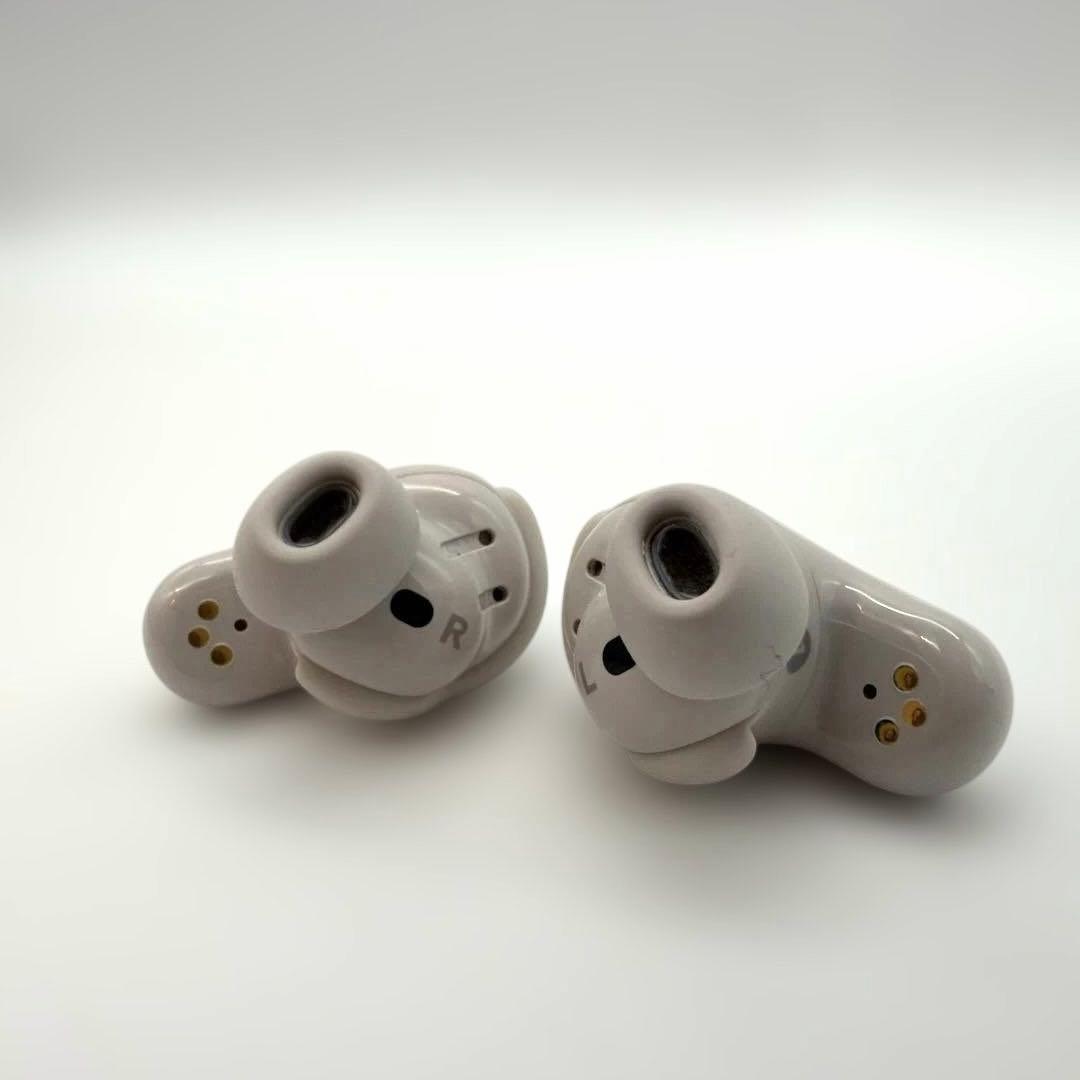 【美品】Bose QuietComfort Ultra Earbuds ホワイト