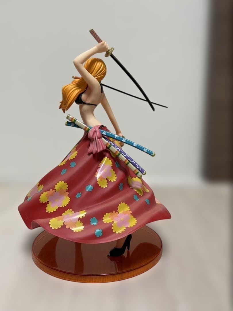 ゆ ワンピース magazine 夢の一枚 三刀流ナミ フィギュア