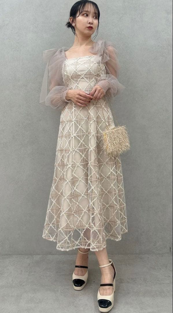 レースリボンオフショルドレス