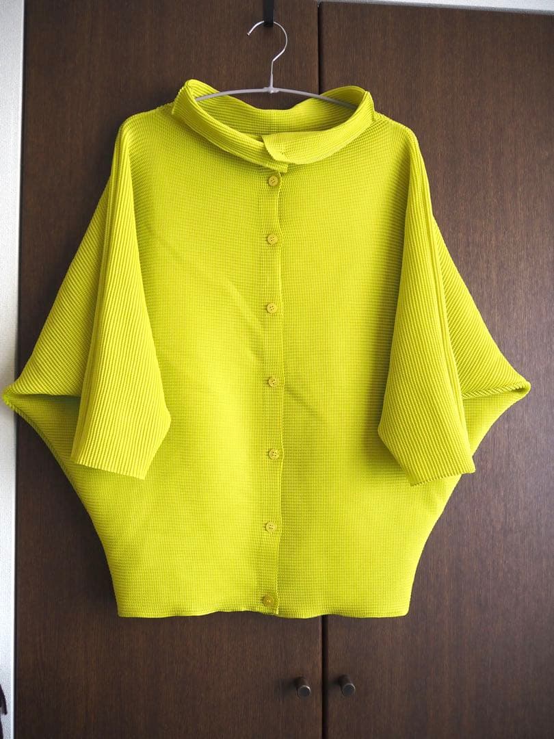 イッセイミヤケミー蛍光イエロー ドルマンスリーブ トップス