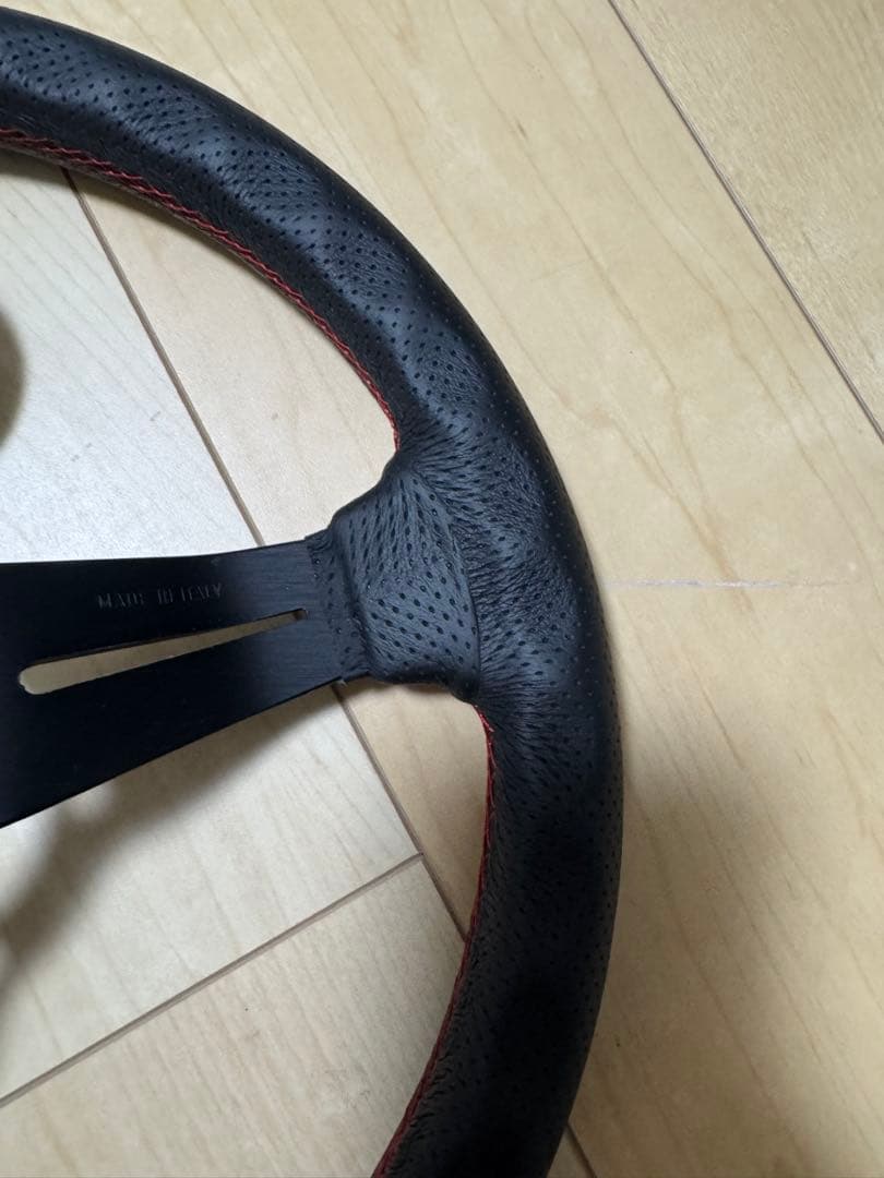 【美品】NARDI ナルディ ステアリング 330mm ブラック 赤ステッチ