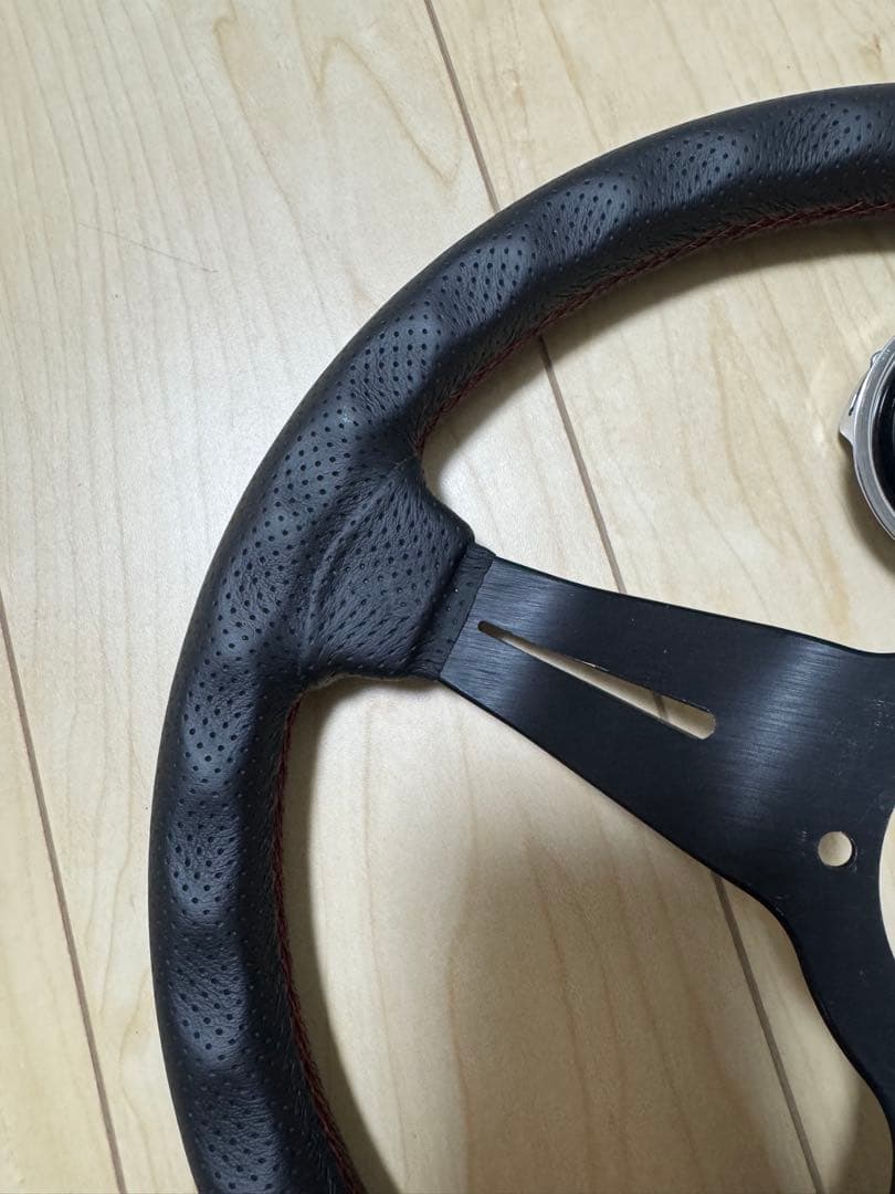 【美品】NARDI ナルディ ステアリング 330mm ブラック 赤ステッチ