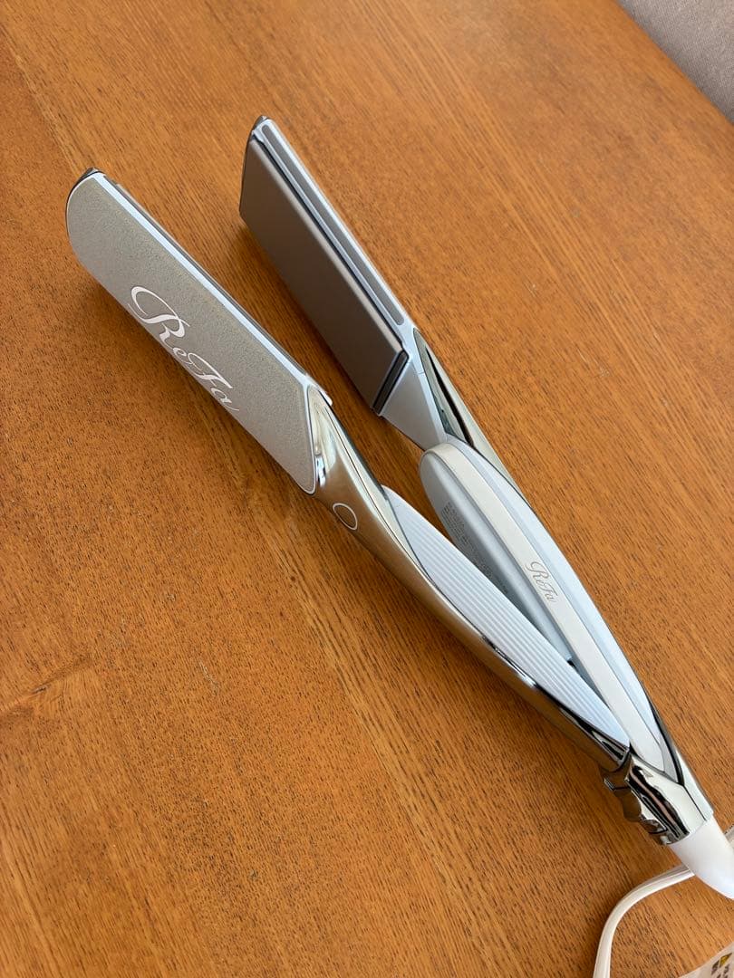 リファパワーストレートアイロン プロ（ホワイト）