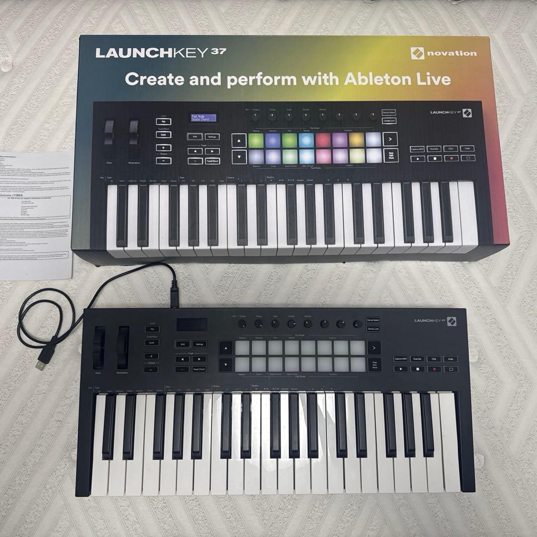 Novation Launchkey 37 MIDIキーボード