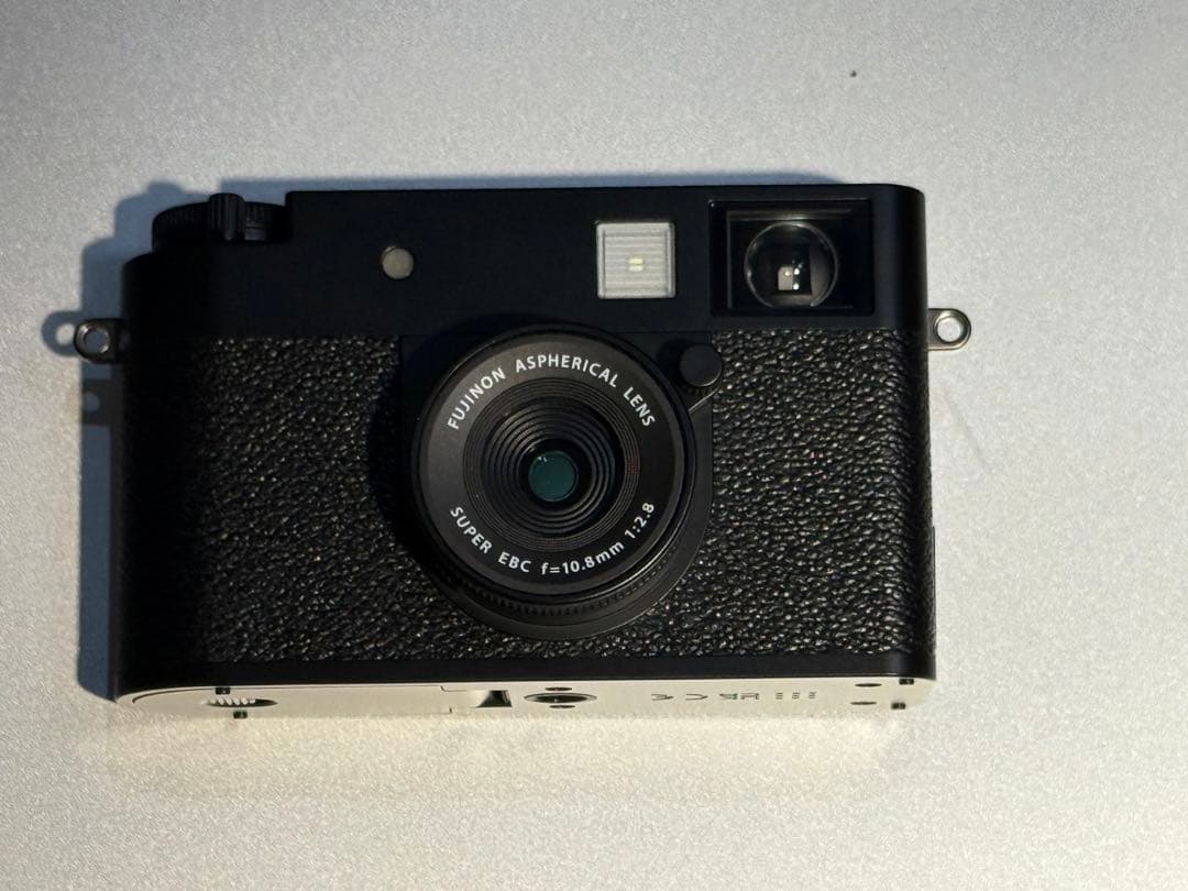 新品同様　FUJIFILM X half （X-HF1）ブラック多言語 正規品