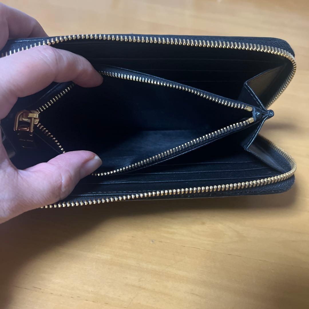 miu miu 黒 キルティング 長財布