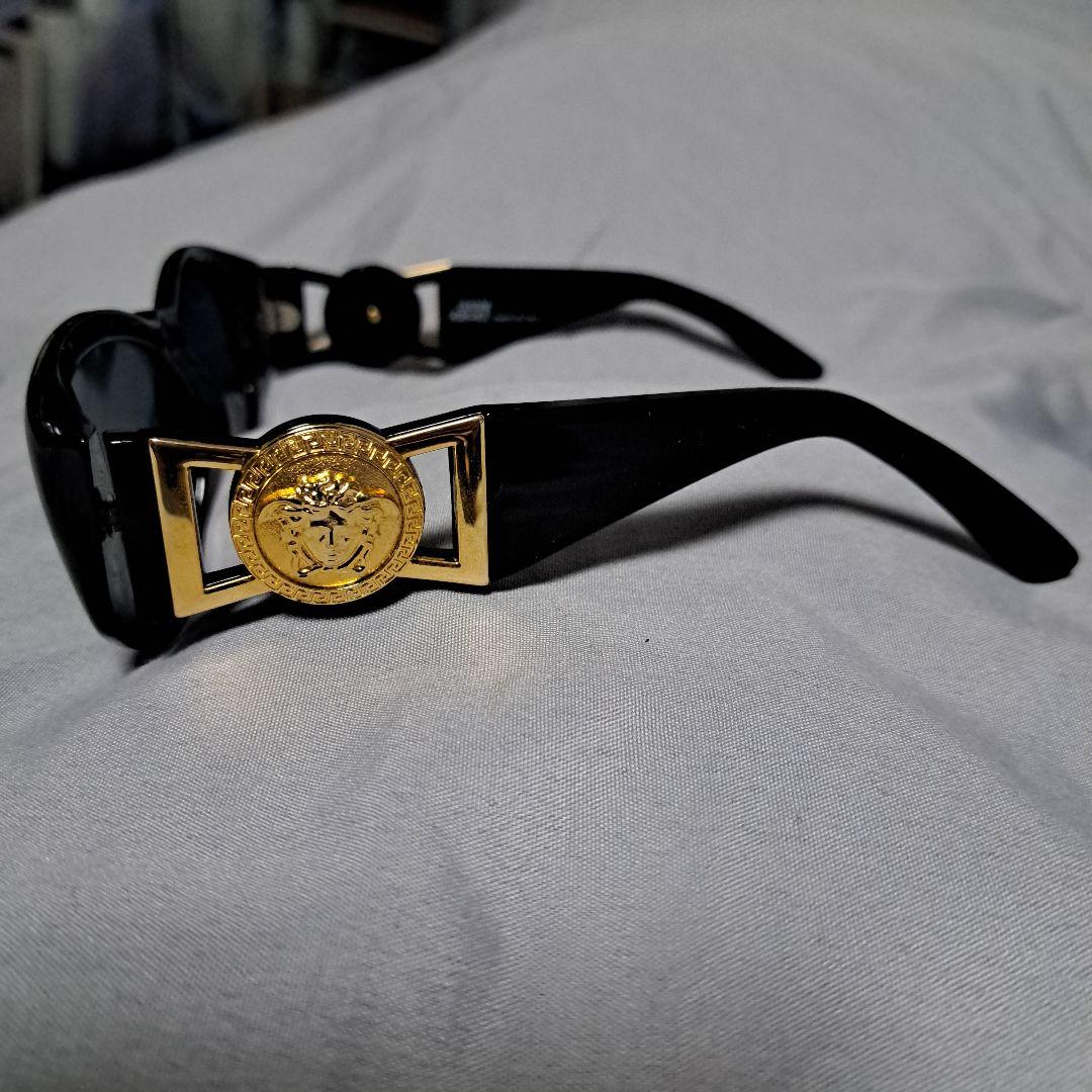 VERSACE ヴェルサーチ　メデューサ　サングラス　MOD.424 ブラック