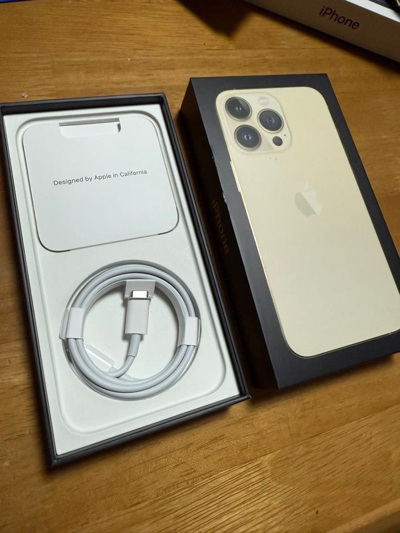 iPhone13pro 1TB ゴールド　美品　＋オマケ