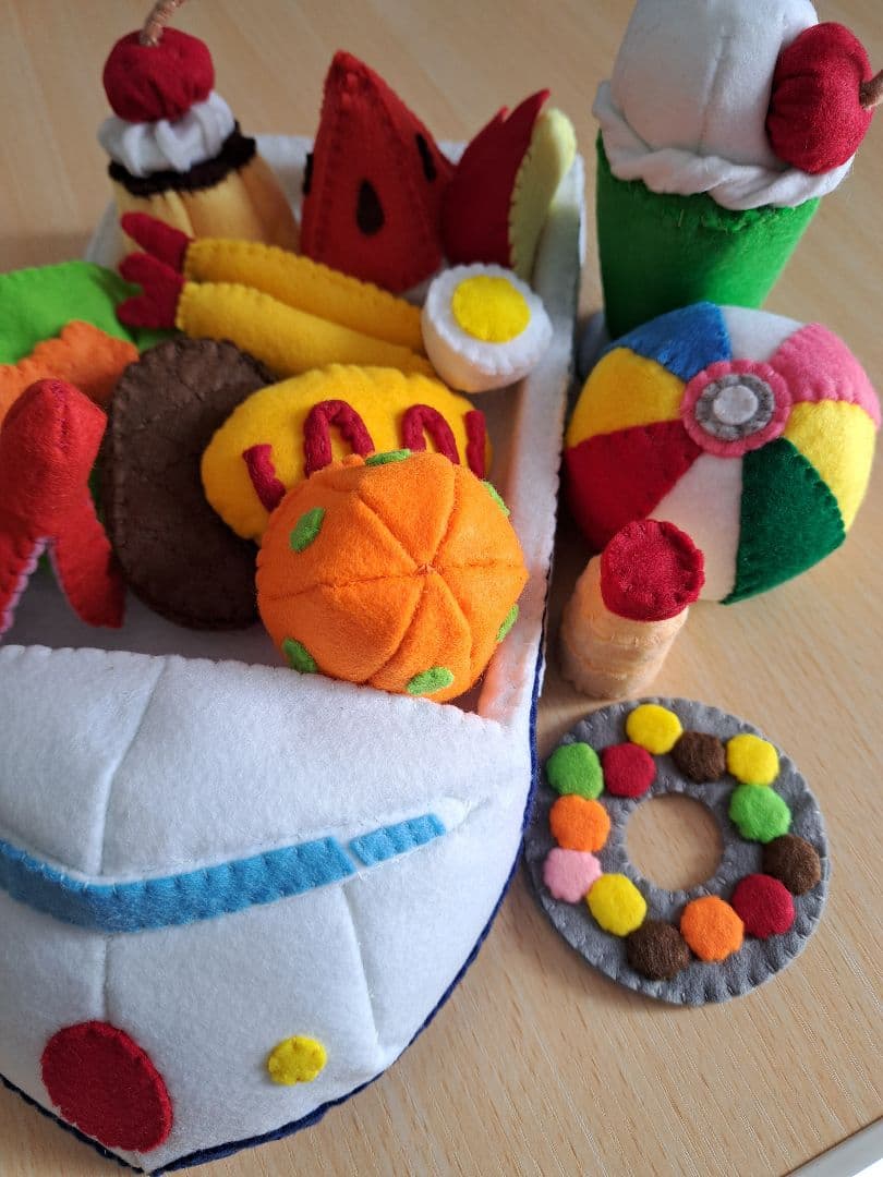 フェルト　おままごと　新幹線お子さまランチセット　パン　ピザ