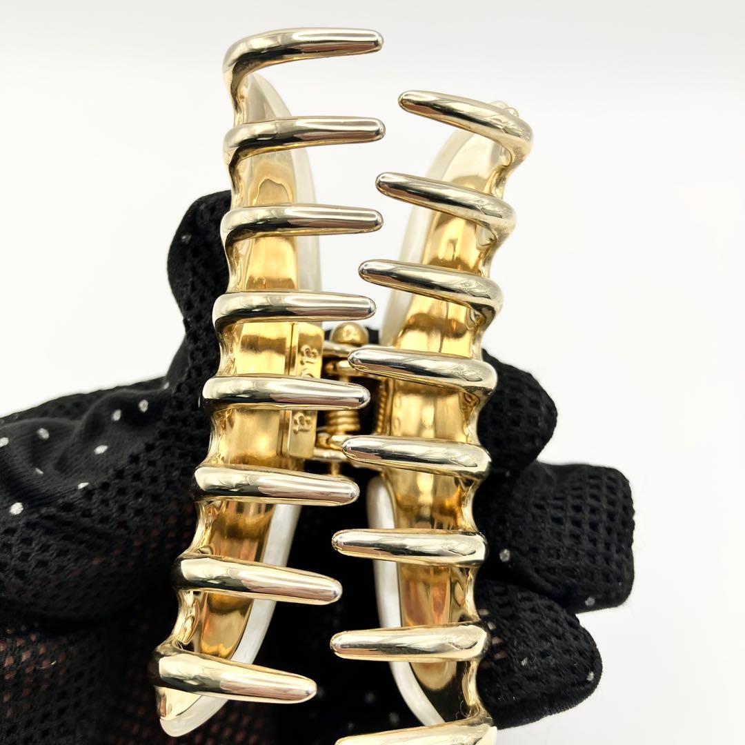 【極美品】ACCA　アッカ　ニューコラーナ　パールホワイト ヘアクリップ　M