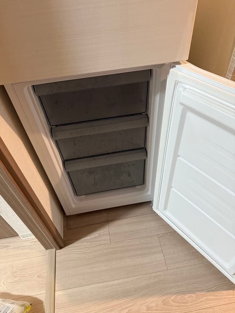 美品！2024年Haier JR-SY15AR 冷蔵庫148L★床保護シートあり