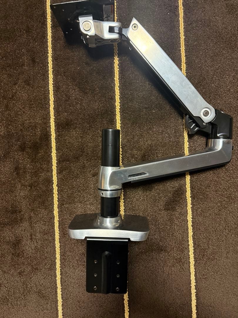 Ergotron LX DeskMount LCDArm シルバーモニターアーム