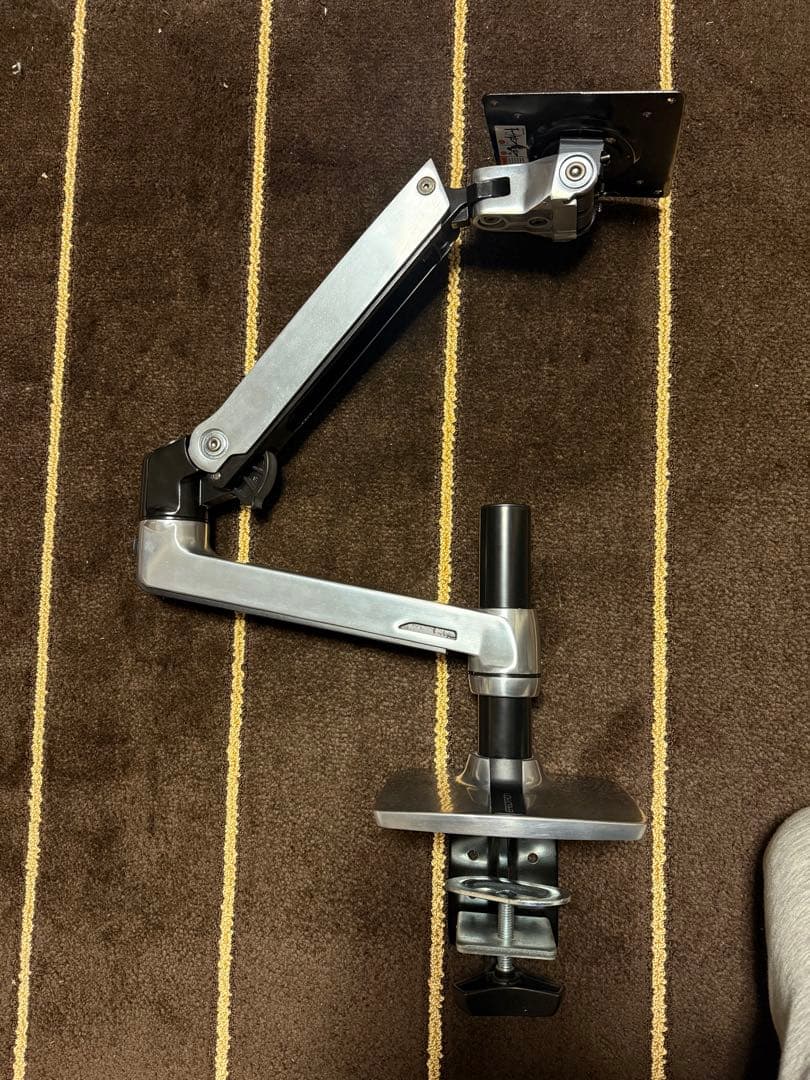 Ergotron LX DeskMount LCDArm シルバーモニターアーム