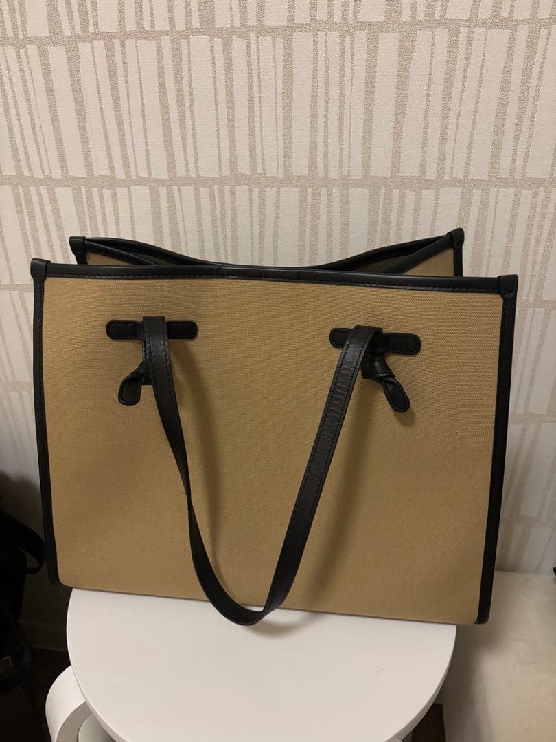 【極美品】GIANNI CHIARINI ビジネスバッグ ベージュ/ブラック　M